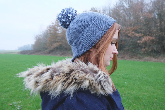 ecchymose bonnet pompom personnalisable