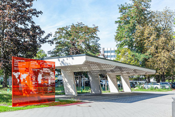 Solarcarport Reihenanlage Schindler AG | Campus in Berlin 