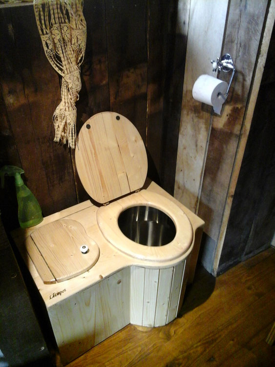 Les toilettes sèches, ça fait chier..!