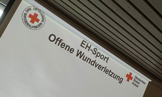 Präsentation Erste-Hilfe-Kurs DRK Wasseralfingen sportliche Inhalte DJK-SV | has-shadow