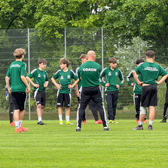 Training mit DFB-Coach beim DJK-SV Wasseralfingen | has-shadow