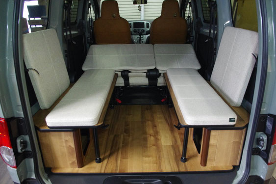 NV200にライトキャンパーキット装着して快適な車中泊を実現しました!