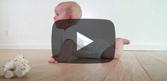 Krabbeln: Feldenkrais mit Baby Liv 2 - Video wird auf www.feldenkrais.de geöffnet