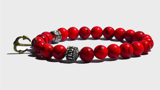 Bracelet rouge en perle et pendentif ancre