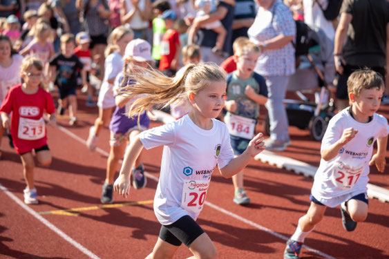 Volle Konzentration beim Bambini-Lauf // Foto: Florian Leibold, TSV