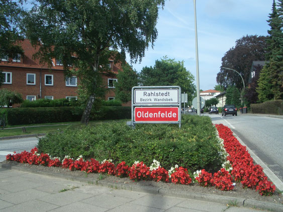 Verkehrsinsel am Alten Zollweg