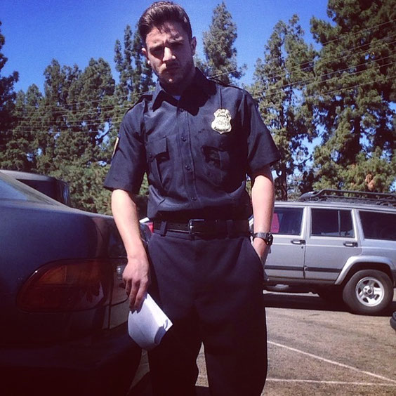 2014.10.7 Doin somethin a little different today. On set for #comedybangbang