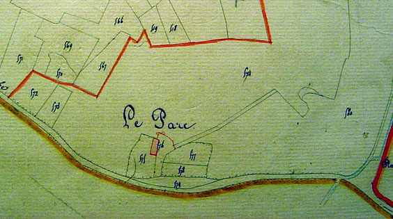 Sur le cadastre de 1834, avec un bâtiment et des caves.