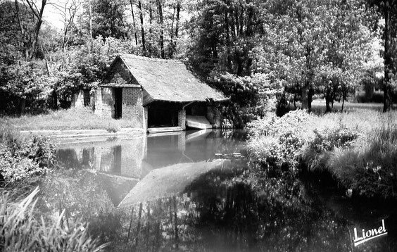 Le lavoir vers 1960