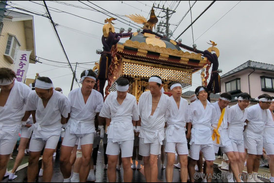 左から3番目が上野さん/2023年五ヶ町大祭・本行徳四丁目