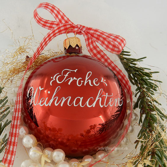 Persönliche Geschenke Weihnachtskugeln mit Namen Event Artist buchen