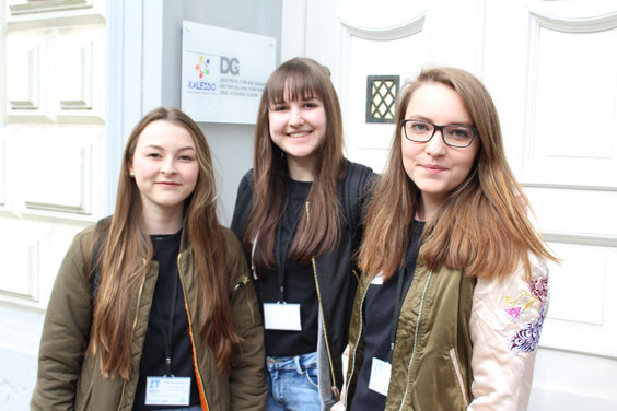 Die Radioreporter Lena Wilkin, Caroline Pitz und Michelle Bardoul (v.l.n.r.).