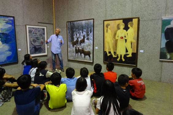 地元小学校６年生美術鑑賞において油絵の説明