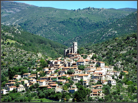 village de Eus.
