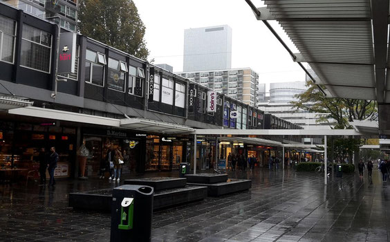 würde es nicht dauernd regnen, würde sich Rotterdam so richtig gut zum Shoppen eignen