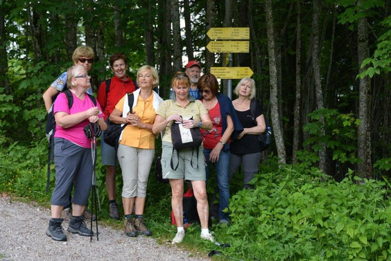 Kurze Rast bei der Sattelhald-Jagdhütte.
