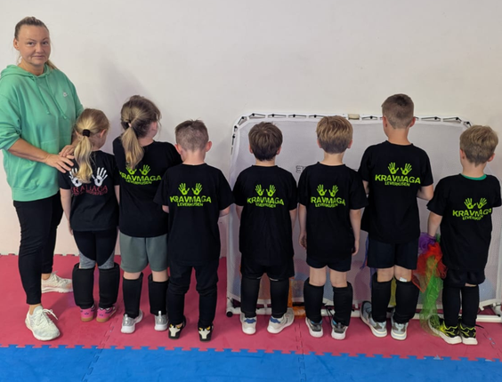 Selbstverteidigung Leverkusen Langenfeld Köln Düsseldorf Opladen Monheim Burscheid Leichlingen Boxen Kickboxen Opladen Kampfkunst Kampfsport Krav Maga Seminare Workschops Workschop Seminar Frauen Kinder Erwachsene Weiterbildung Werte therapeutisches Boxen