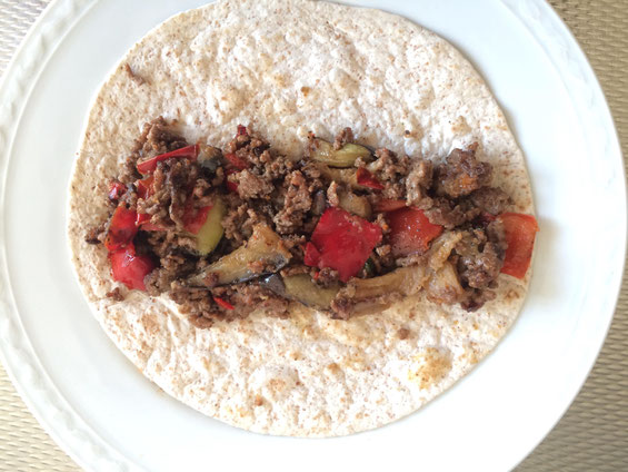 Wrap met gehakt en groenten