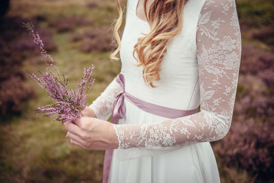 Spitzen Brautkleid mit Ärmel - bio & vegan