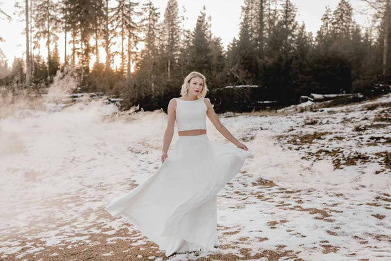 zweiteiliges Hochzeitskleid: Spitzentop "Natsumi" mit Chiffonrock
