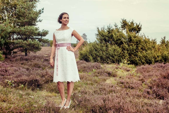Standesamtkleid mit Spitze - bio & vegan