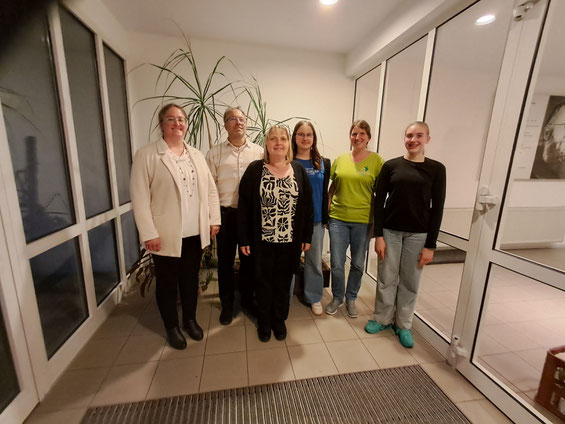 Das neue Vorstandsteam von links nach rechts: Monika Mann, Heiko Burkhart, Evelyn Burkhart, Milena Burkhart, Eva Schantz, Alexa Reisel.