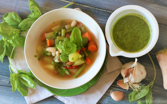 soupe au pistou zuppa al pesto healthy food provenza erbe provenzali francia verdure