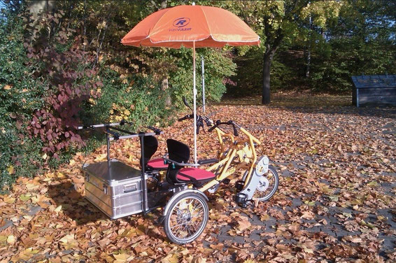Dreirad fahren im Herbst und Winter