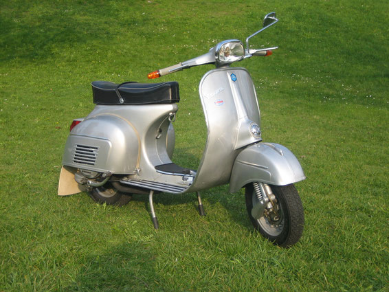 Vespa Sprint von 1974 im Originalzustand