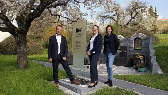 Gruppenbild der Generalagentur Hogg als Team für die beste Berufsunfähigkeitsrente