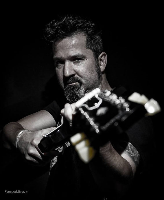 Rob - Rhythm Guitar, Backing Vocals (2015)