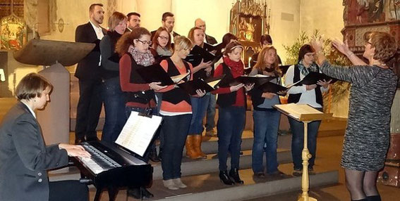 Solala - Adventskonzert in der Stadtpfarrkirche - Leitung: Edith Hüttner - 2014