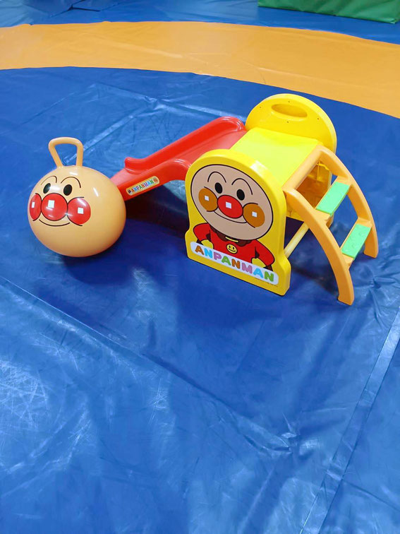 子ども用すべり台 (2歳～5歳、25kgまで）　　　　　　　バランスボール