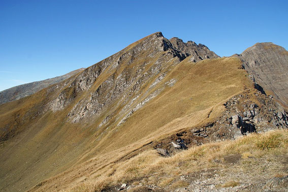Die steile Querung vom Lonzaköpfl aus; rechts im Bild der Törlkopf