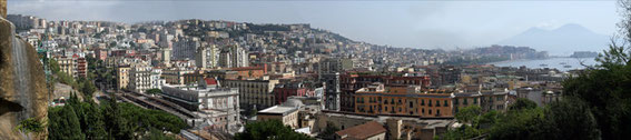 Naples et la baie de Naples sous la menace du Vésuve