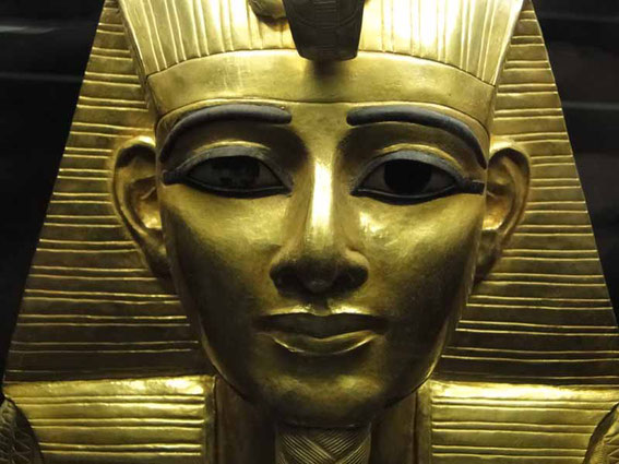 Golden mask of Psusennes I. (21st Dyn.) from Tanis