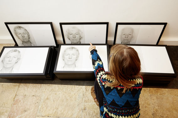 Vue de l'oeuvre 0-l'infini, Roman Opalka, 50 autoportraits 24x 30 cm, 2008 (Acquisitions 2015)
