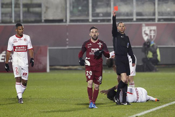Folian MARANGE fait partie de la colonnie "d"Ex Bastiais" toujours sans club ....Pourquoi ne pas espérer qu'il fasse partie du projet N3 ?