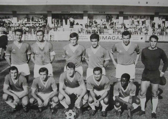 Face à Monaco .  Debout: Vincenti-Ferrier-Franceschetti-Gandolfi-Zénier-Orsatti  Accroupis: Serra-Papi-Blanchard-Mekhloufi-Blezziri