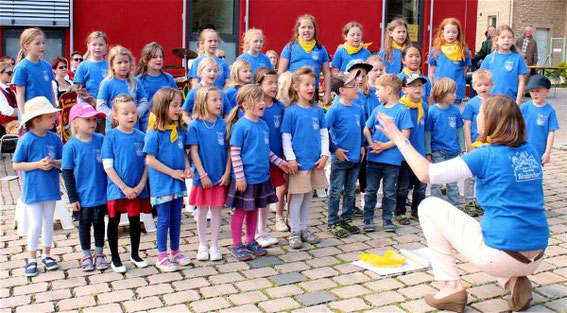 Kinderchor 2015 - Leitung: Petra Herget