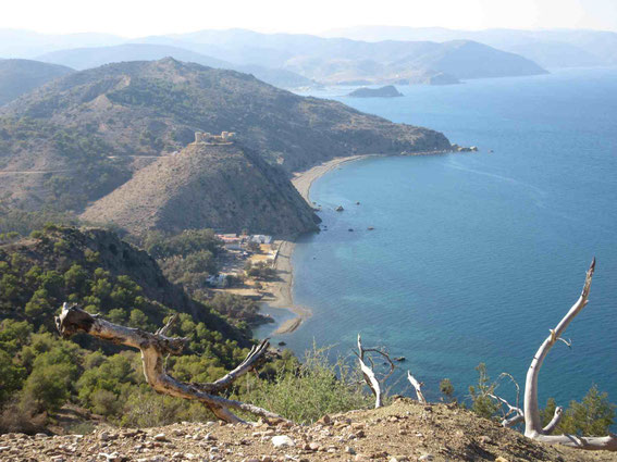 Blick auf die Küste bei Torres de Alcala