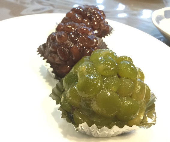 ツヤツヤに出来上がった鹿の子。お豆の美味しさがストレートに感じられます。