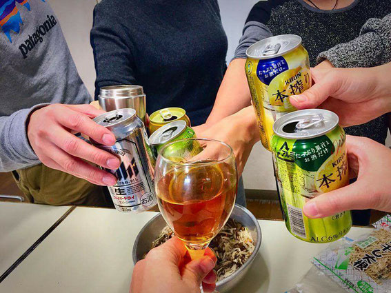 料理作りながらすでに乾杯してる!まあ、基本ですね(笑)
