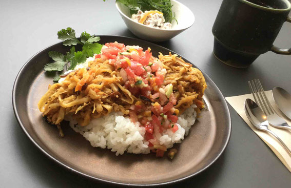 切干し大根、干し椎茸、干し人参などを使ったカレー
