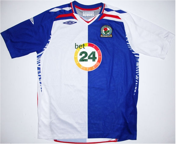 Worn when Rovers finished a respectable 7th thanks to the great strike partnership of Roque Santa Cruz and Benni McCarthy.