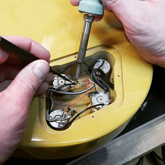 Gitaar afstelling Guitarworks Delft