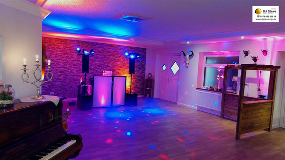 Suche Hochzeit DJ in Quakenbrück, Werlte, Diepholz, Vechta, Lohne, Lingen, Löningen, Cloppenburg, Oldenburg, Bremen und Friesoythe für Party Musik für unsere Firmen Feier.
