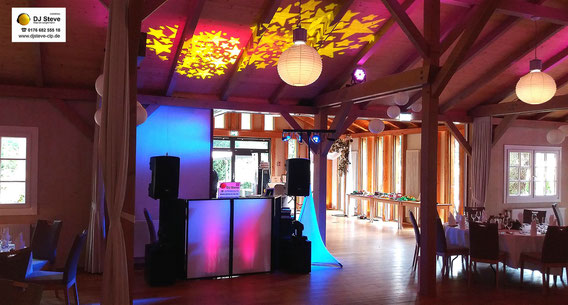 Suche Hochzeit DJ in Quakenbrück, Werlte, Diepholz, Vechta, Lohne, Lingen, Löningen, Cloppenburg, Oldenburg, Bremen und Friesoythe für Party Musik für unsere Firmen Feier.