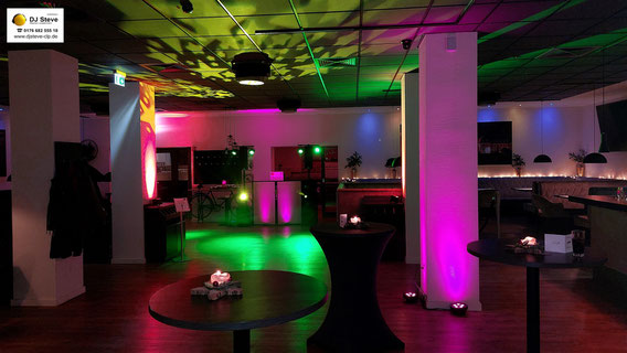 Suche Hochzeit DJ in Quakenbrück, Werlte, Diepholz, Vechta, Lohne, Lingen, Löningen, Cloppenburg, Oldenburg, Bremen und Friesoythe für Party Musik für unsere Firmen Feier.
