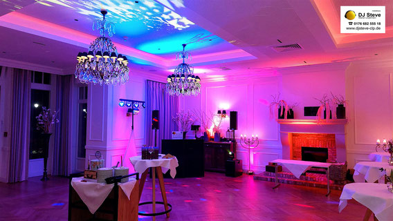 Suche Hochzeit DJ in Quakenbrück, Werlte, Diepholz, Vechta, Lohne, Lingen, Löningen, Cloppenburg, Oldenburg, Bremen und Friesoythe für Party Musik für unsere Firmen Feier.